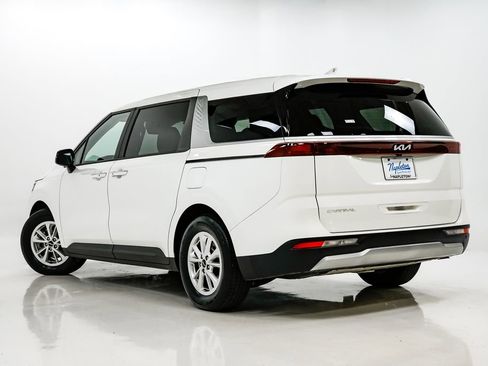 Certified 2024 Kia Carnival LX image 28