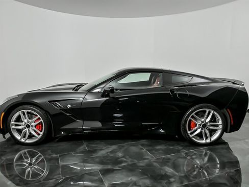 Used 2019 Chevrolet Corvette Stingray Coupe w/ Z51 1LT RWD image 6