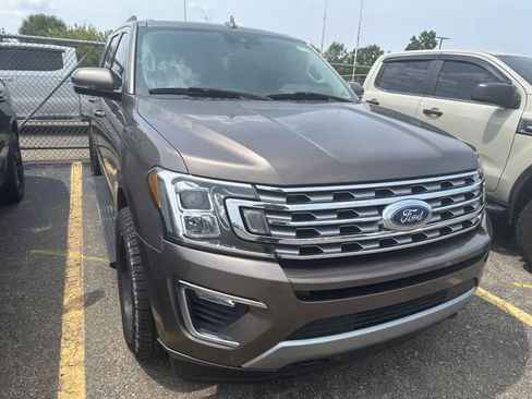 Used 2019 Ford Expedition Limited w/ Equipment Group 301A AWD/4WD image 23