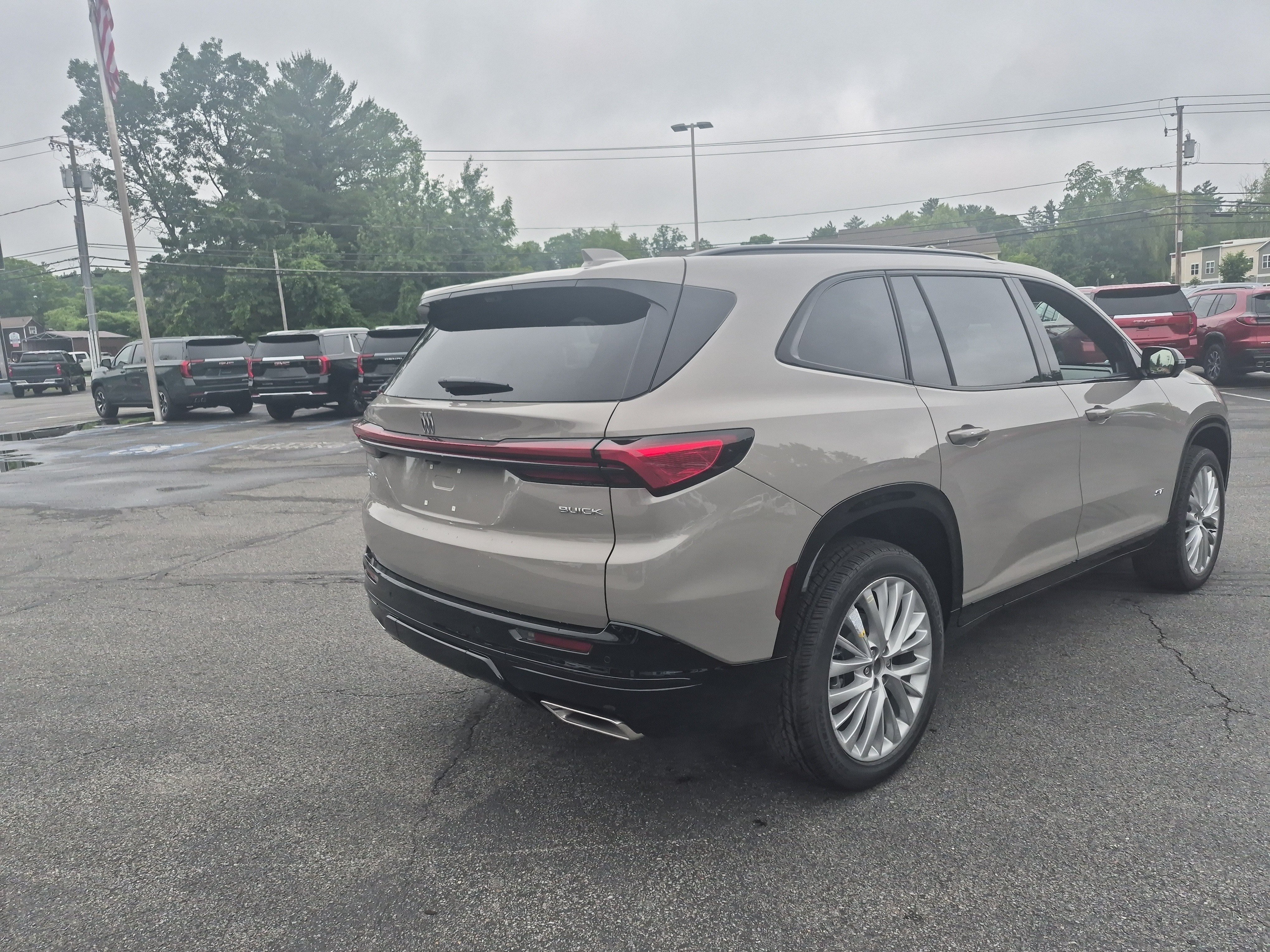 Used 2026 Buick Enclave Sport Touring w/ Power Package AWD/4WD image 5