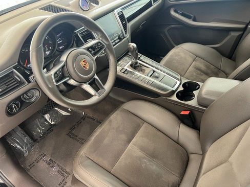 Used 2017 Porsche Macan AWD/4WD image 11