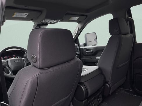 New 2026 Chevrolet Silverado 2500 Custom w/ Custom Convenience Package image 17