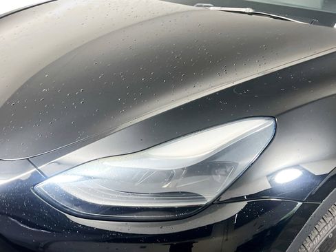 Used 2024 Tesla Model Y 2WD image 11