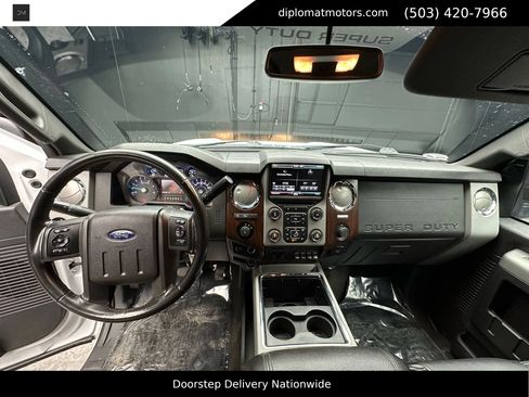 Used 2016 Ford F350 Lariat w/ Lariat Interior Package image 29