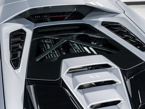 Used 2023 Lamborghini Huracan Tecnica RWD image 57