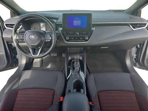 Certified 2025 Toyota Corolla SE image 9