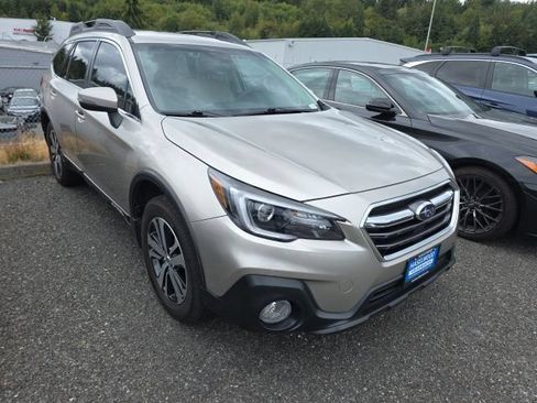 Used 2018 Subaru Outback 2.5i Limited AWD/4WD image 7