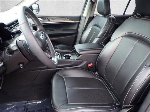 Used 2024 Jeep Grand Cherokee Limited 4xe image 13