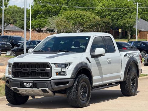 Used 2017 Ford F150 Raptor w/ Equipment Group 802A Luxury image 3
