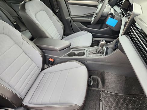 New 2026 Volkswagen Jetta SE image 10