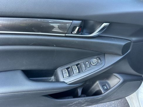 Used 2022 Honda Accord Sport image 10