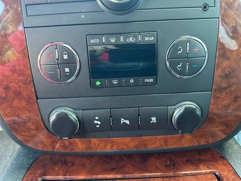 Used 2009 Chevrolet Tahoe LTZ image 22