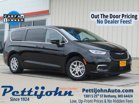 Used 2024 Chrysler Pacifica Touring-L FWD image 1