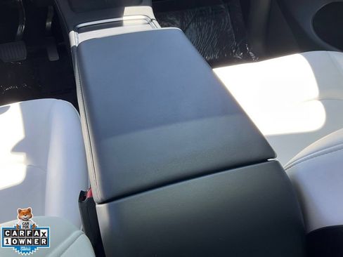 Used 2023 Tesla Model Y Long Range AWD/4WD image 54