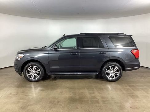 Used 2022 Ford Expedition XLT AWD/4WD image 17