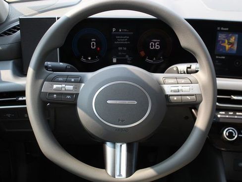 Used 2025 Hyundai Sonata SE image 12