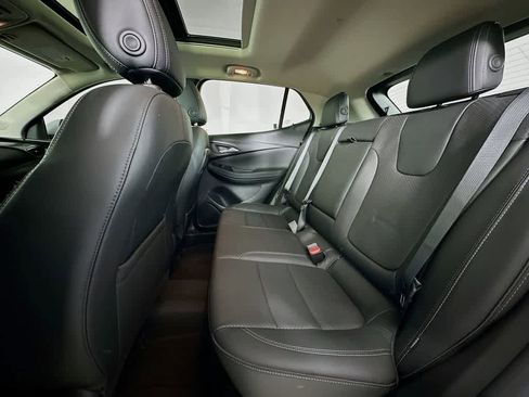 Used 2022 Buick Encore GX Essence w/ Experience Buick Package image 13