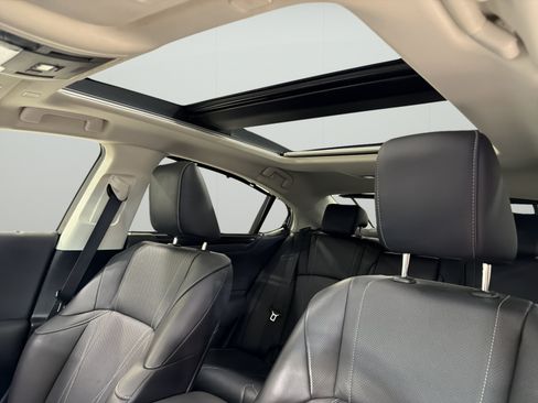 Used 2025 Lexus ES 350 Ultra Luxury w/ Accessory Package (Z2) FWD image 21