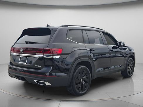 Certified 2026 Volkswagen Atlas SE w/ Panoramic Sunroof Package FWD image 7