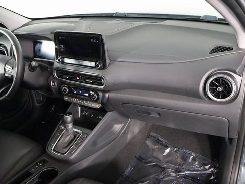 Used 2022 Hyundai Kona Limited w/ Cargo Package FWD image 9