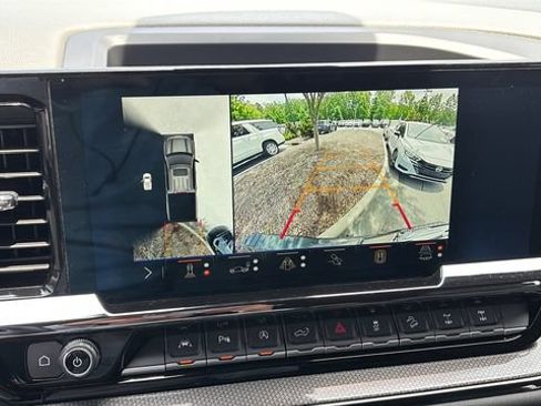Used 2025 Chevrolet Silverado 1500 ZR2 w/ Technology Package AWD/4WD image 27