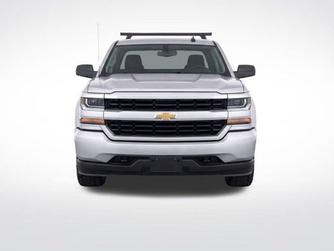 Used 2019 Chevrolet Silverado 1500 Custom w/ Custom Convenience Package AWD/4WD image 6