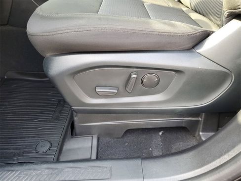 Certified 2022 Ford Explorer XLT image 19
