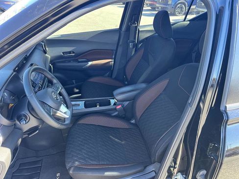 Certified 2021 Nissan Kicks SR w/ Interior Electronics Package image 14