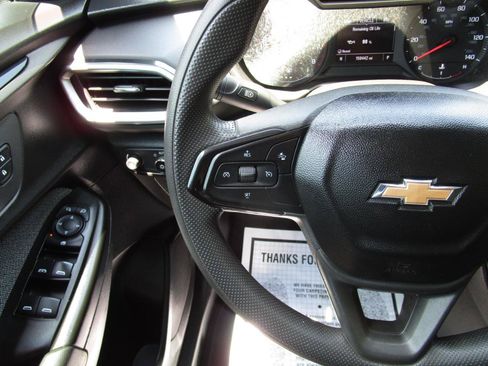 Used 2021 Chevrolet TrailBlazer LS FWD image 12