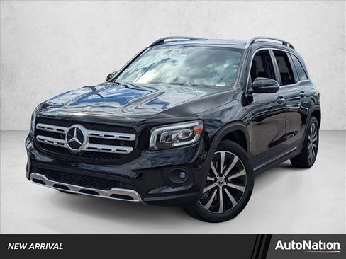 Used 2022 Mercedes-Benz GLB 250 image 1