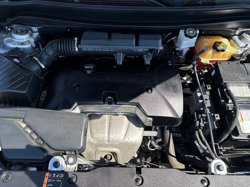 Used 2019 Buick Envision Essence FWD image 37