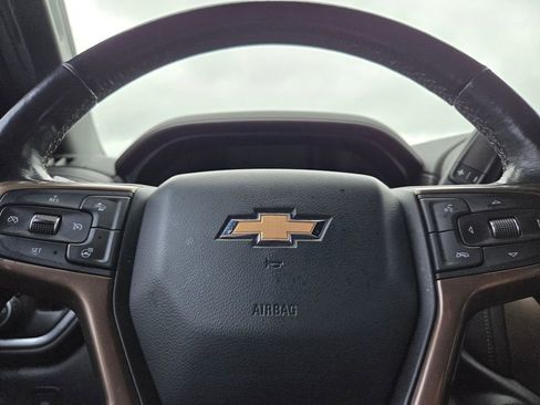 Used 2019 Chevrolet Silverado 1500 High Country w/ Technology Package AWD/4WD image 37