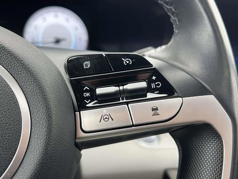 Used 2022 Hyundai Elantra Limited image 27