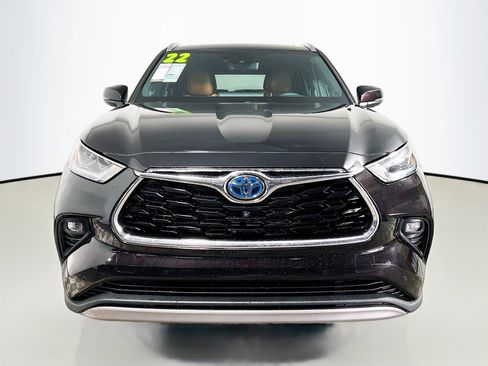 Used 2022 Toyota Highlander Platinum image 11