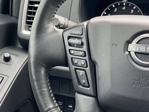 Certified 2024 Nissan Frontier SV AWD/4WD image 10