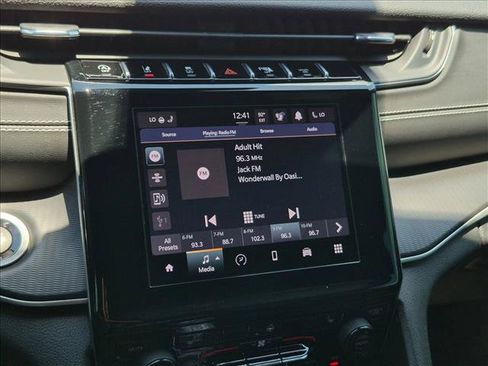 Used 2023 Jeep Grand Cherokee L Laredo AWD/4WD image 12