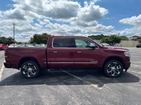Used 2022 RAM 1500 Limited w/ Body-Colour Bumper Group AWD/4WD image 4