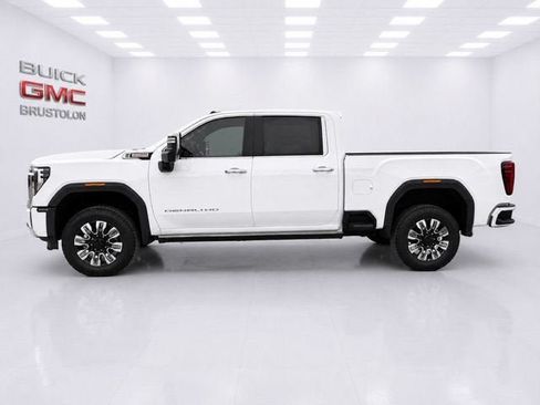 New 2026 GMC Sierra 2500 Denali w/ Denali Reserve Package AWD/4WD image 4
