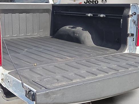 Used 2019 RAM 1500 Big Horn AWD/4WD image 9