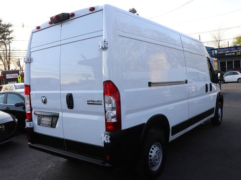 Used 2025 RAM ProMaster 2500 w/ Convenience Group image 5