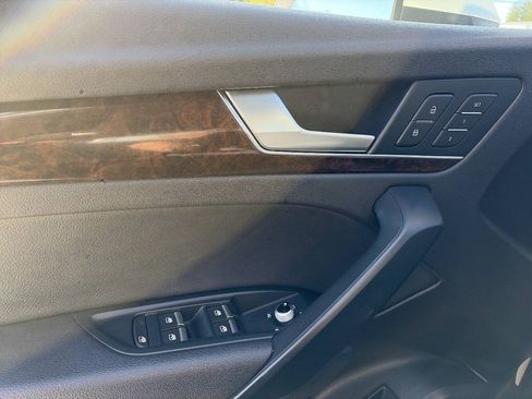 Used 2018 Audi Q5 2.0T Premium AWD/4WD image 43