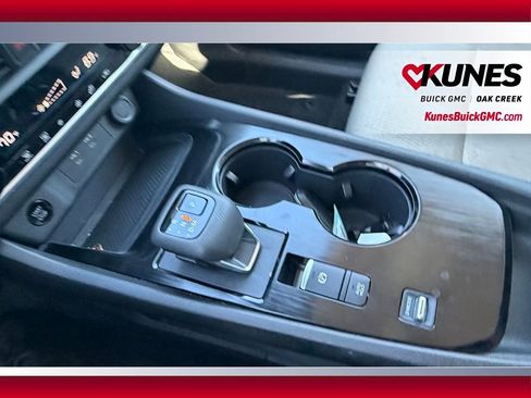 Used 2025 Nissan Rogue SV image 22
