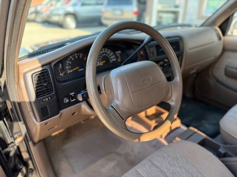 Used 1998 Toyota Tacoma 2WD Xtracab image 15