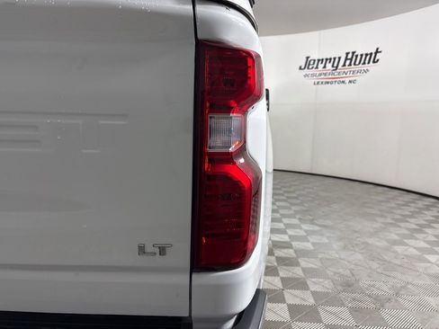 Used 2020 Chevrolet Silverado 2500 LT w/ Fleet Comfort Package image 34