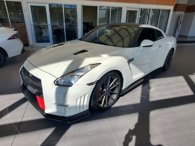 Used 2014 Nissan GT-R Track Edition AWD/4WD image 10