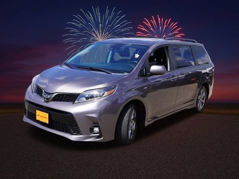 Used 2019 Toyota Sienna SE Premium w/ Carpet Mat Package AWD/4WD image 11