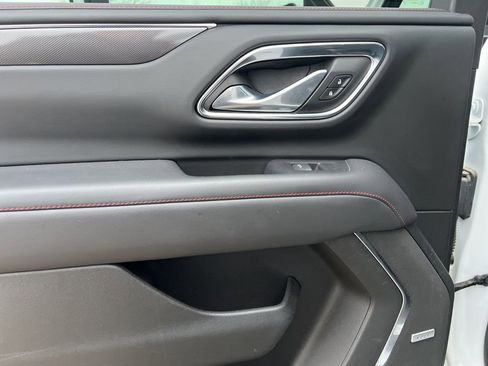 Used 2022 Chevrolet Suburban RST w/ Luxury Package image 28