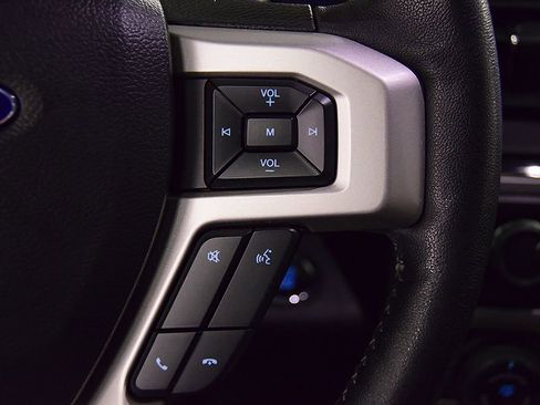 Used 2019 Ford F150 4x4 SuperCrew image 24
