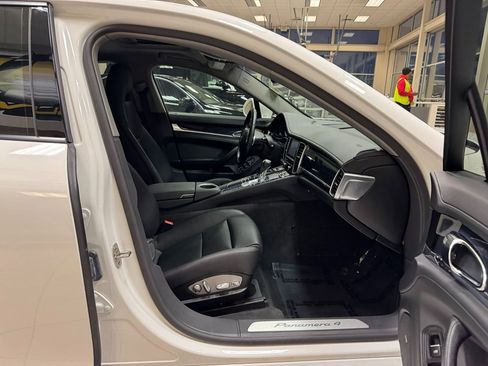 Used 2012 Porsche Panamera 4 image 16