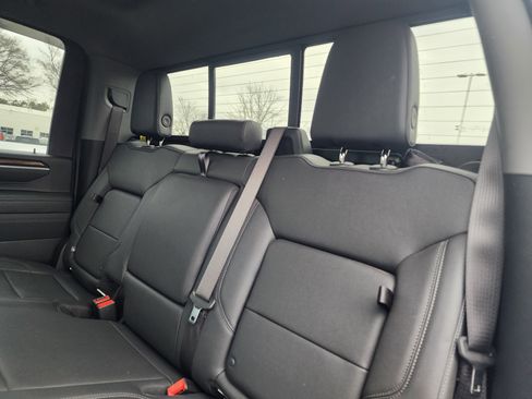 Used 2025 Chevrolet Silverado 2500 LT w/ Trail Boss Package image 14